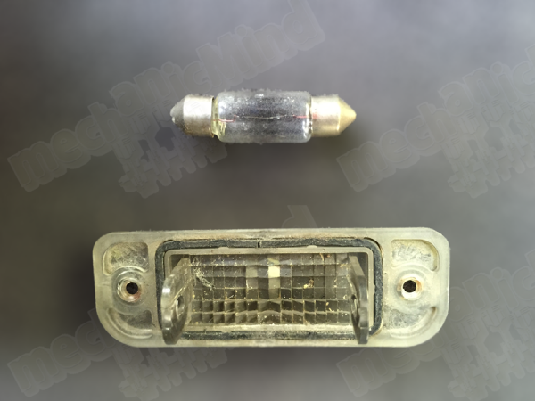 Figura 2: Sono mostrati lampadina e portalampada