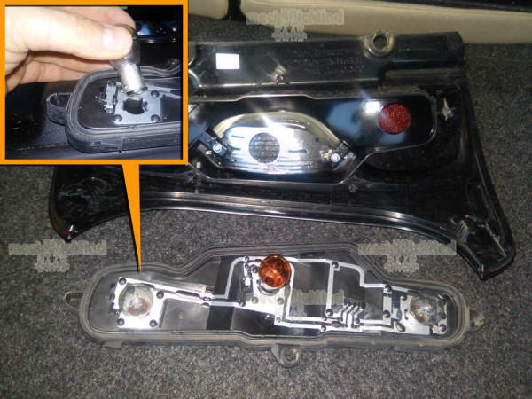 Figura 4: Sostituiamo le lampadine